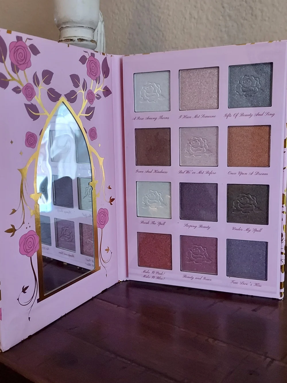 Disney Pink & Gold Shimmer Eyeshadow Palette - Princess Floral Design